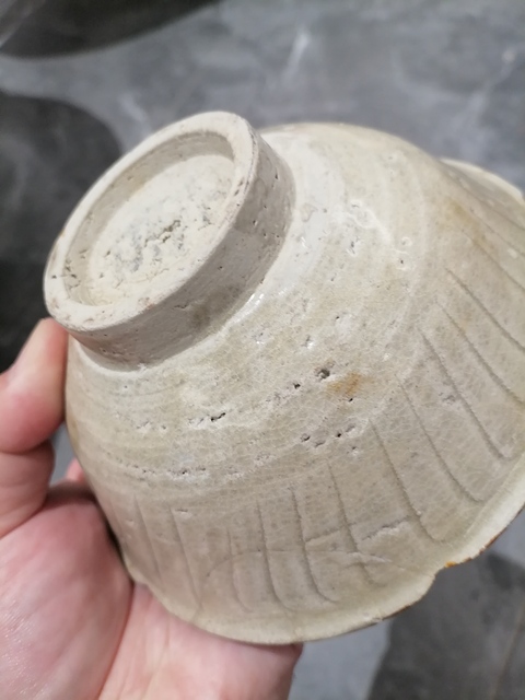 古玩陶瓷青白釉刻花葵口碗真品鑒賞圖