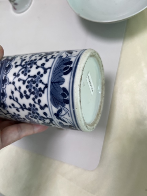 古玩陶瓷青花童子抱瓶圖箭筒真品鑒賞圖