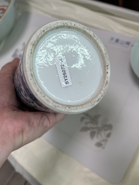 古玩陶瓷青花童子抱瓶圖箭筒真品鑒賞圖