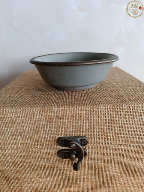 古玩陶瓷龍泉仿官青瓷直壁洗真品鑒賞圖