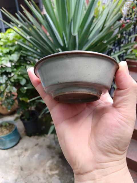 古玩陶瓷龍泉仿官青瓷直壁洗真品鑒賞圖