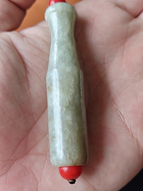 古玩玉器和田玉雕“素紋煙嘴”真品鑒賞圖