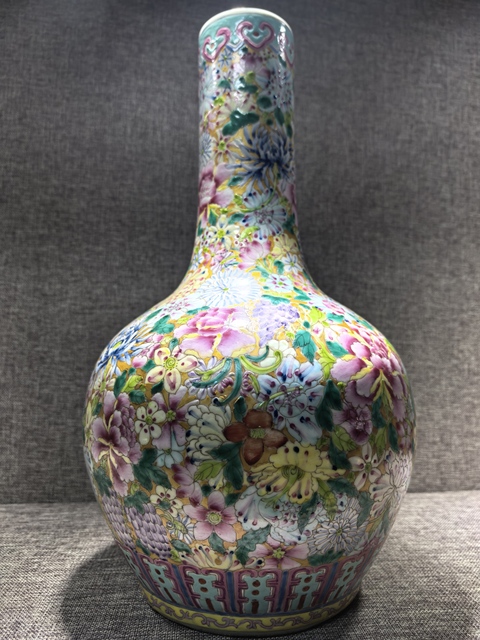 古玩陶瓷百花不落地粉彩天球瓶真品鑒賞圖
