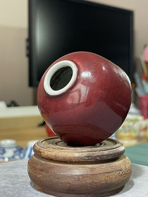 古玩陶瓷霽紅釉水盂真品鑒賞圖