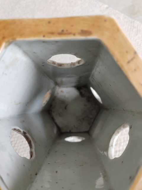 古玩陶瓷淺降人物帽筒真品鑒賞圖