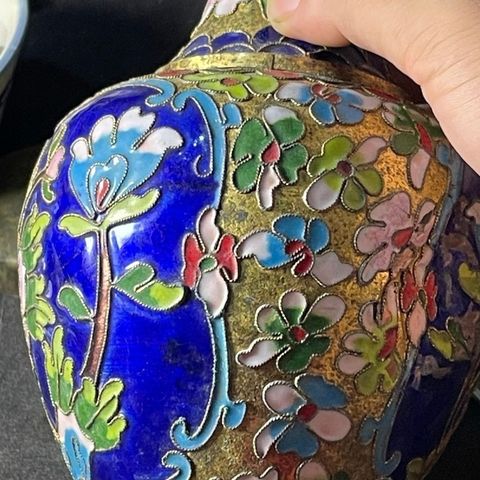 古玩陶瓷花卉紋瓶真品鑒賞圖