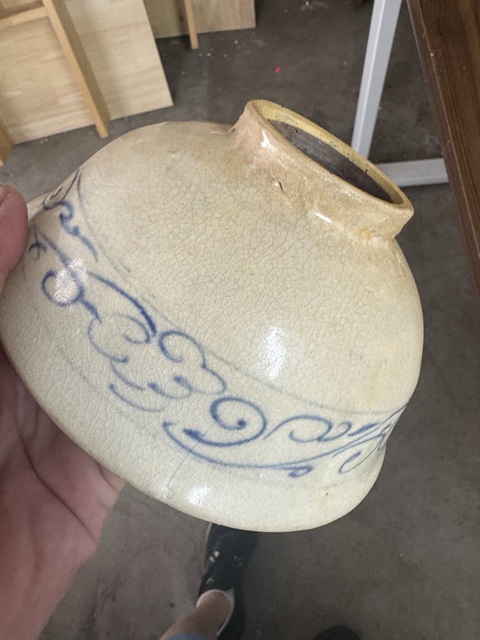 古玩陶瓷安南窯青花花卉紋碗真品鑒賞圖