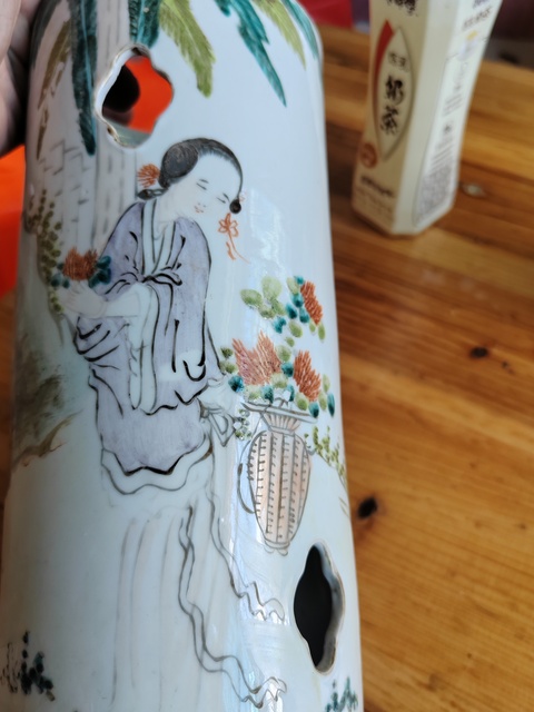 古玩陶瓷清光緒 淺絳彩人物紋帽筒真品鑒賞圖