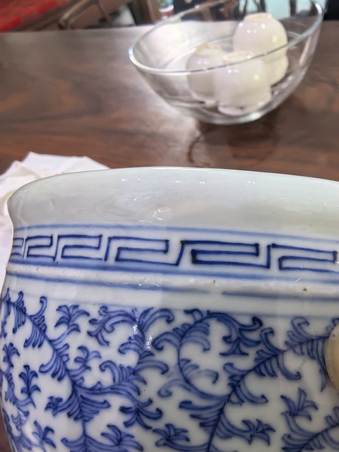 古玩陶瓷清中·青花纏枝花卉紋案缸 真品鑒賞圖