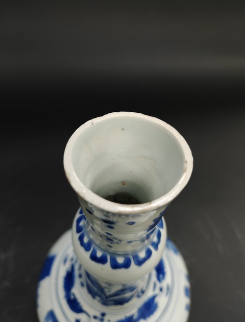 古玩陶瓷青花人物故事紋蒜頭瓶真品鑒賞圖