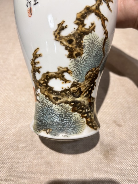 古玩陶瓷粉彩花鳥紋觀音瓶真品鑒賞圖