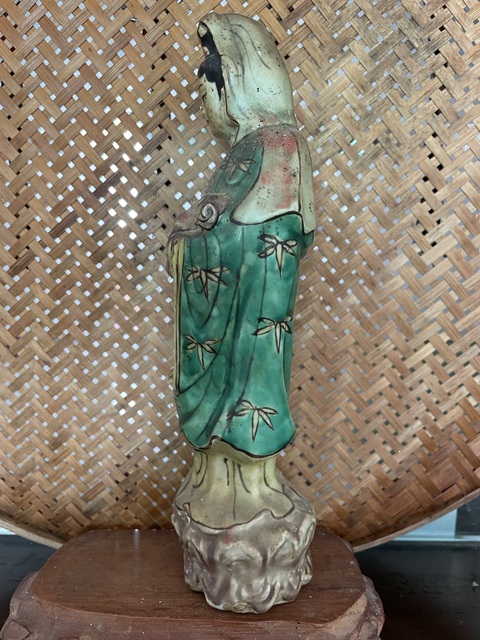 古玩陶瓷觀音塑像真品鑒賞圖