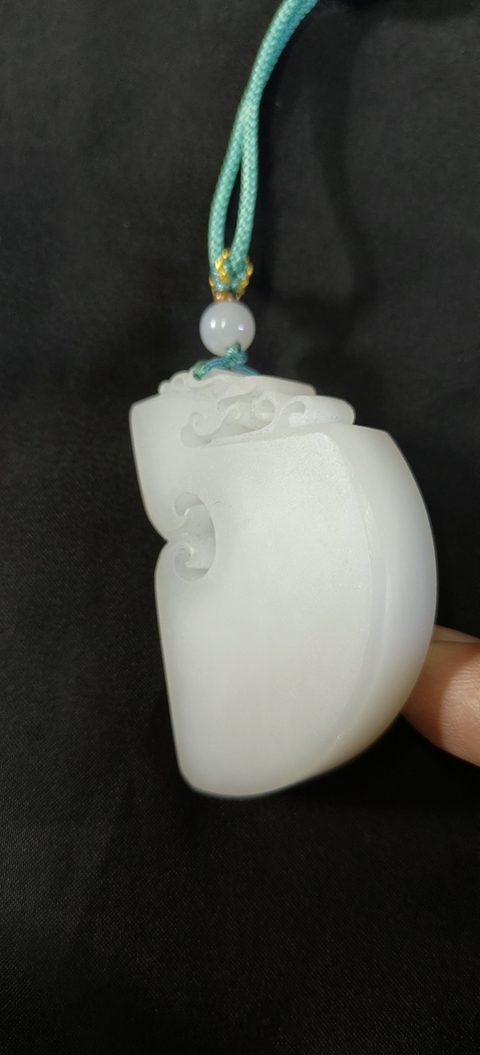 古玩玉器和田玉雕龍型件真品鑒賞圖