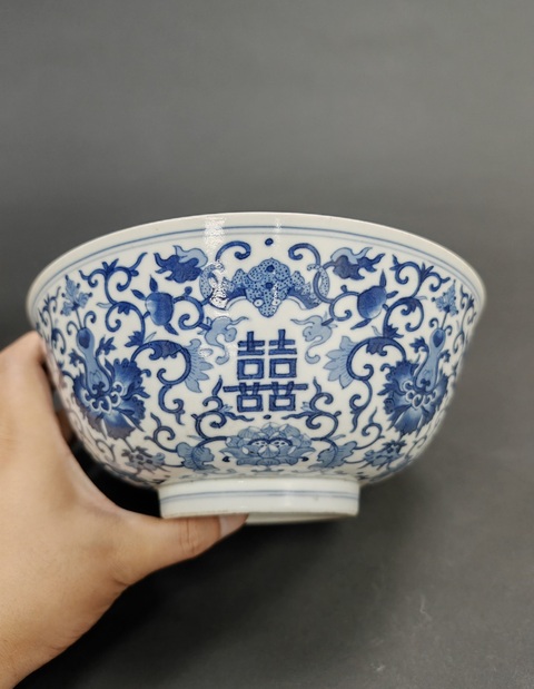 古玩陶瓷青花福壽喜字碗真品鑒賞圖