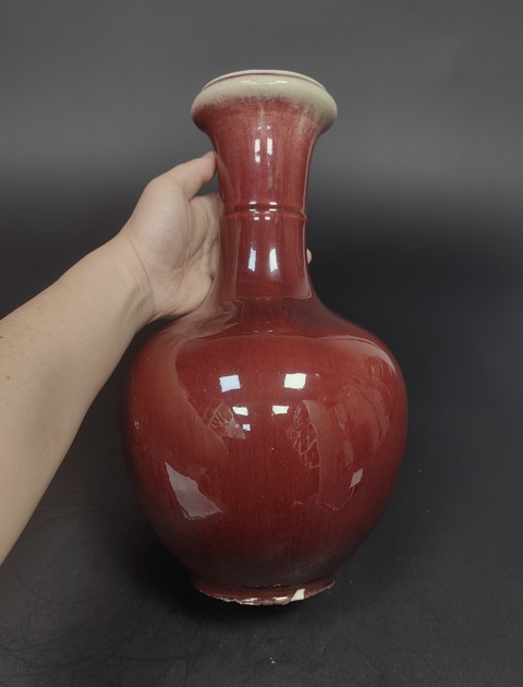 古玩陶瓷紅釉蒜頭瓶真品鑒賞圖