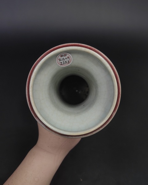 古玩陶瓷紅釉蒜頭瓶真品鑒賞圖