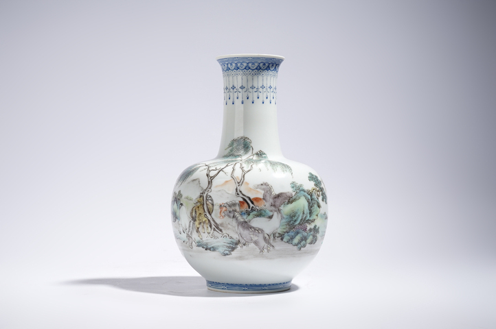 古玩陶瓷民國·琺瑯彩八駿圖天球瓶真品鑒賞圖