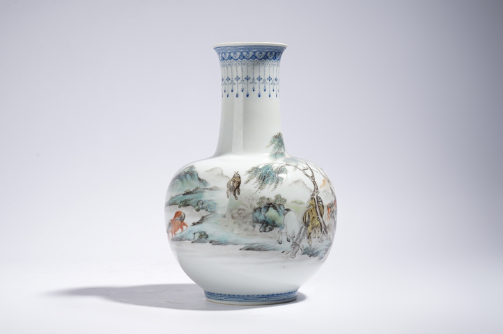 古玩陶瓷民國·琺瑯彩八駿圖天球瓶真品鑒賞圖