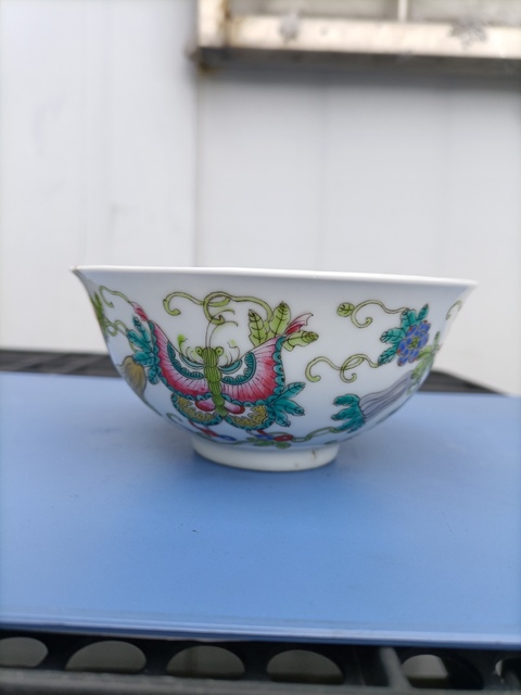 古玩陶瓷粉彩瓜瓞綿綿圖茶碗真品鑒賞圖