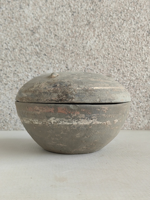 古玩陶瓷灰陶彩繪蓋盒拍賣,當前價格550元