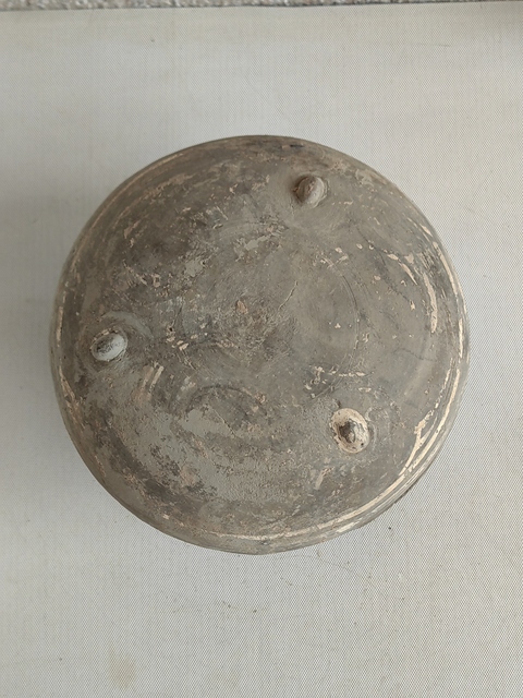古玩陶瓷灰陶彩繪蓋盒拍賣,當前價格550元
