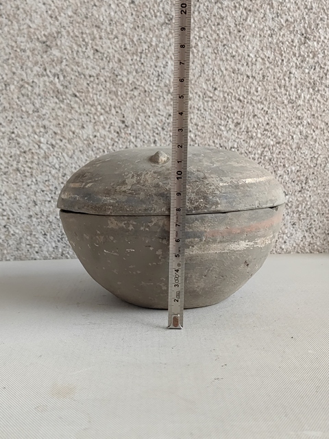 古玩陶瓷灰陶彩繪蓋盒拍賣,當前價格550元