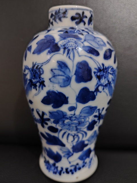 古玩陶瓷花間龍紋青花雞腿瓶真品鑒賞圖