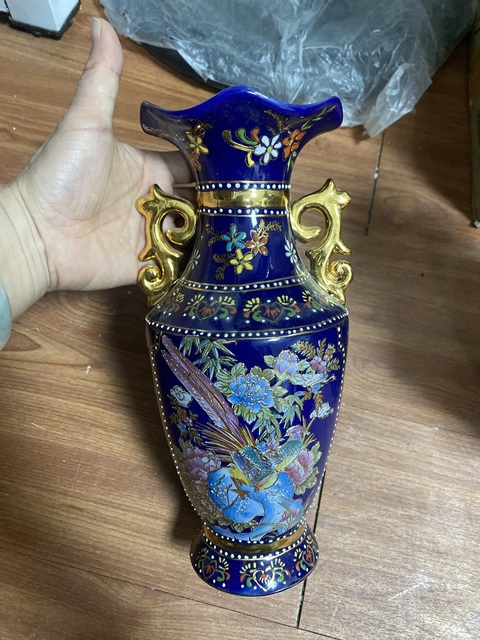 古玩陶瓷瓷胎畫琺瑯花鳥紋花口瓶真品鑒賞圖