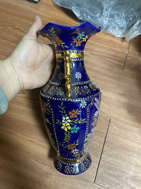 古玩陶瓷瓷胎畫琺瑯花鳥紋花口瓶真品鑒賞圖