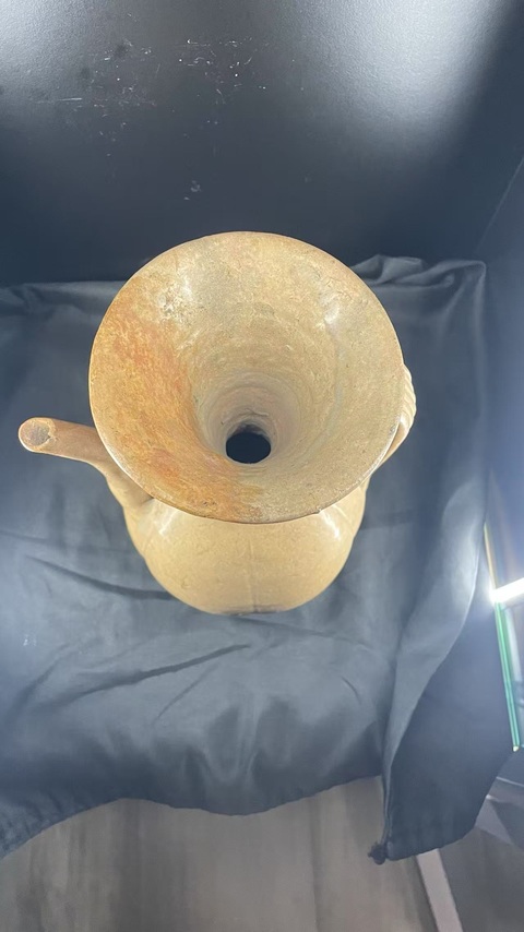 古玩陶瓷青瓷執(zhí)壺真品鑒賞圖