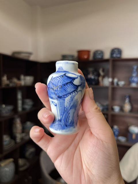 古玩陶瓷晚清青花小瓶真品鑒賞圖