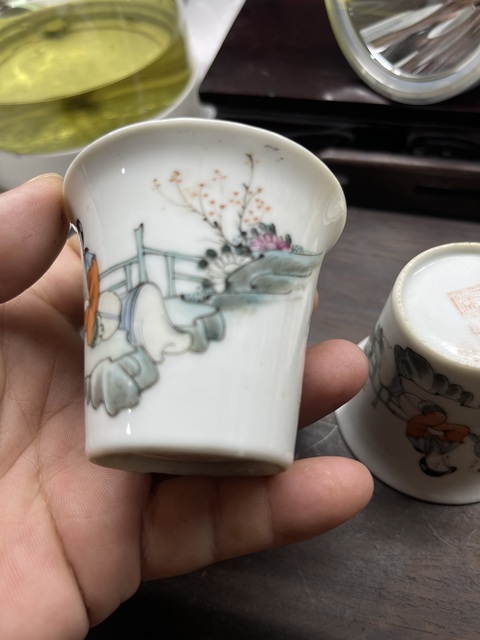 古玩陶瓷粉彩人物馬蹄杯真品鑒賞圖