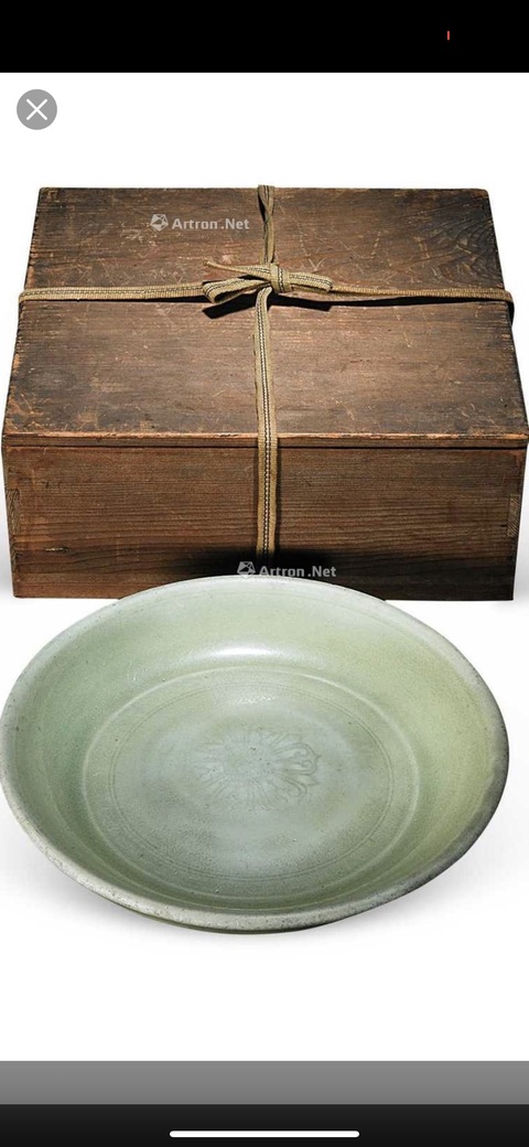 古玩陶瓷青釉印花盤真品鑒賞圖