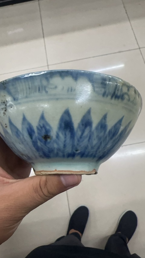 古玩陶瓷花繪青花碗真品鑒賞圖