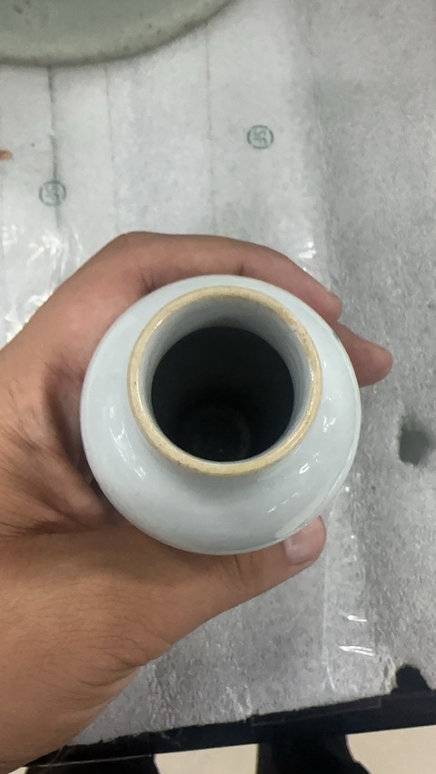 古玩陶瓷粉彩觀音瓶真品鑒賞圖