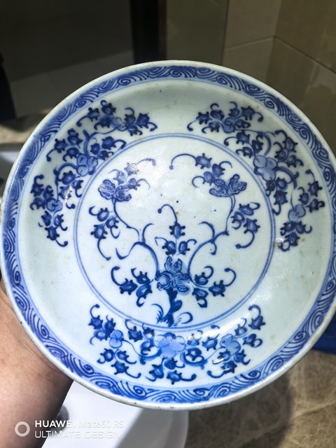 古玩陶瓷青花三多紋盤真品鑒賞圖