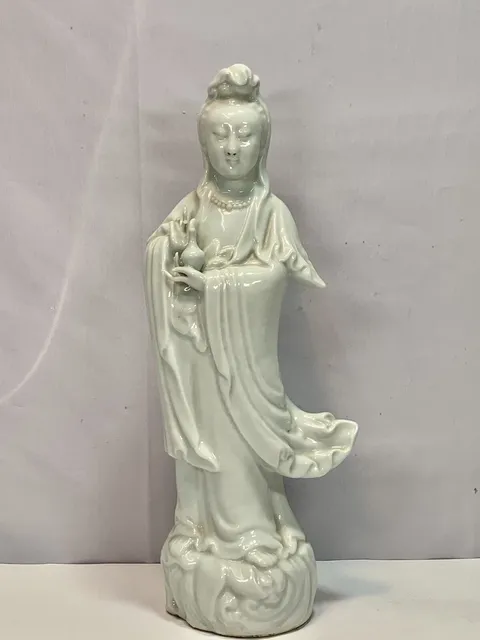 古玩陶瓷白釉觀音菩薩造像真品鑒賞圖