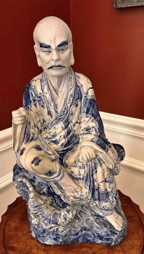 古玩陶瓷青花羅漢塑像真品鑒賞圖