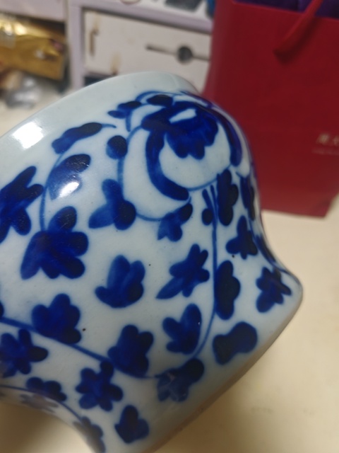 古玩陶瓷青花纏枝花卉馬蹄尊真品鑒賞圖