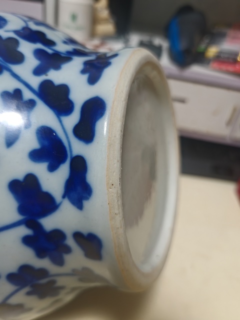 古玩陶瓷青花纏枝花卉馬蹄尊真品鑒賞圖