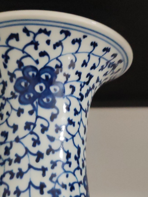 古玩陶瓷花卉紋青花花觚拍賣,當前價格1800元