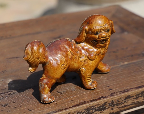 古玩陶瓷醬釉獅子瓷塑拍賣，當前價格2888元