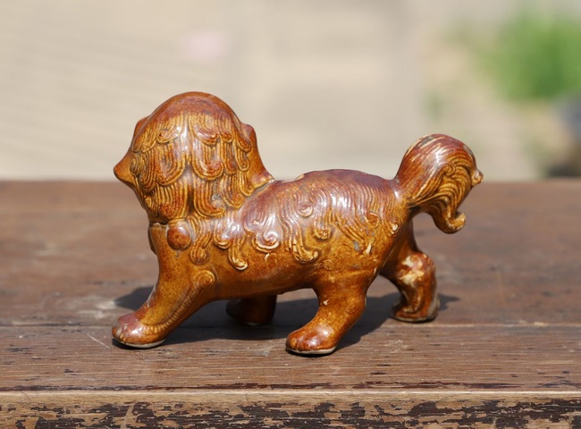 古玩陶瓷醬釉獅子瓷塑拍賣，當前價格2888元