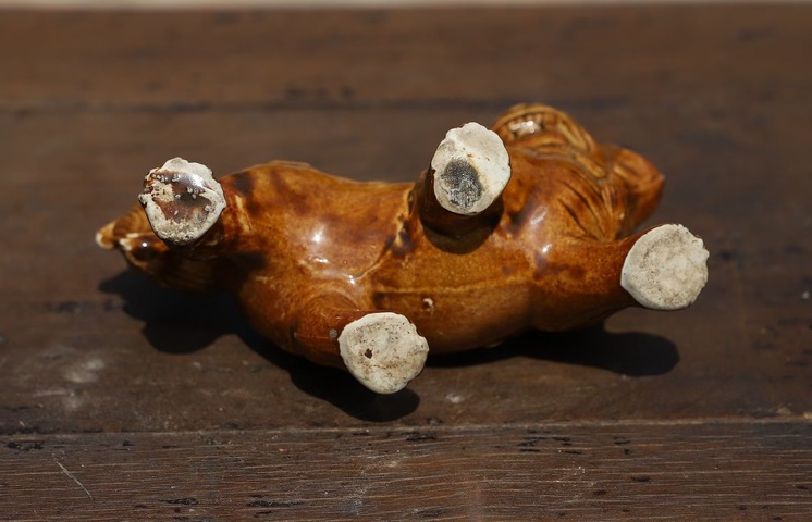 古玩陶瓷醬釉獅子瓷塑拍賣，當前價格2888元