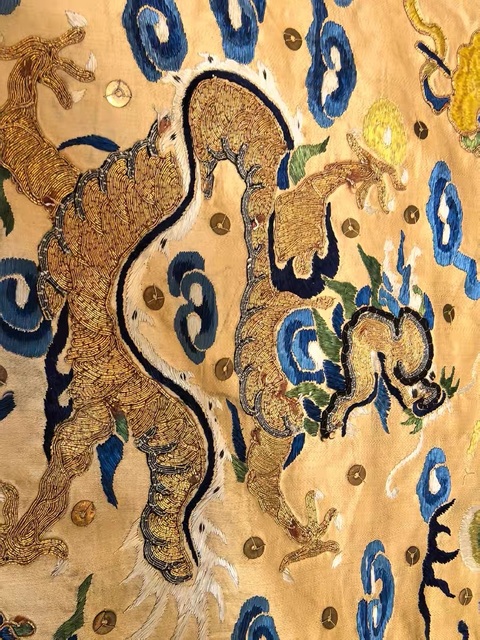 古玩雜項刺繡龍袍真品鑒賞圖
