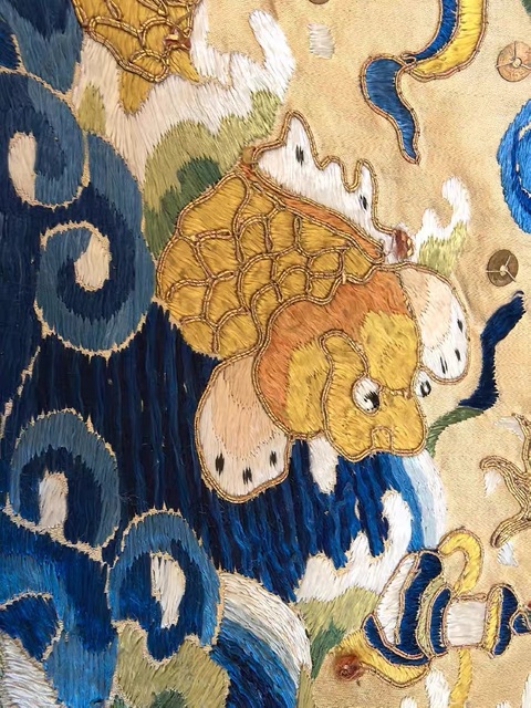 古玩雜項刺繡龍袍真品鑒賞圖