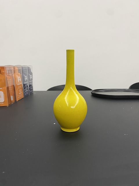 古玩陶瓷黃釉錐把瓶真品鑒賞圖