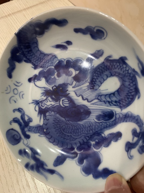 古玩陶瓷青花過墻龍紋盤真品鑒賞圖