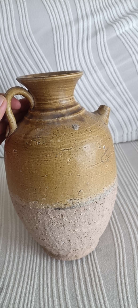 古玩陶瓷鞏義窯唐代執(zhí)壺拍賣，當前價格16000元