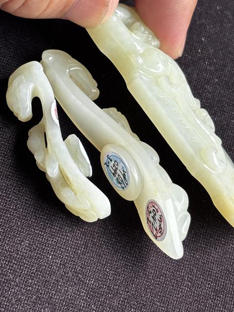 古玩玉器和田碧玉帶鉤真品鑒賞圖